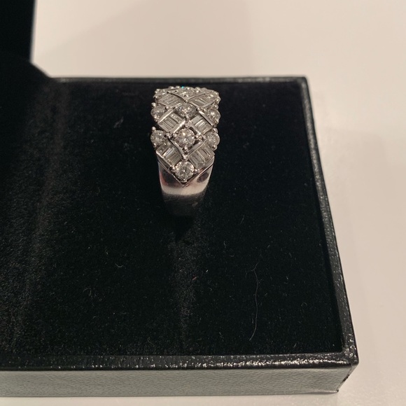 14K White Gold Round & Baguette Diamond Band - Picture 5 of 7